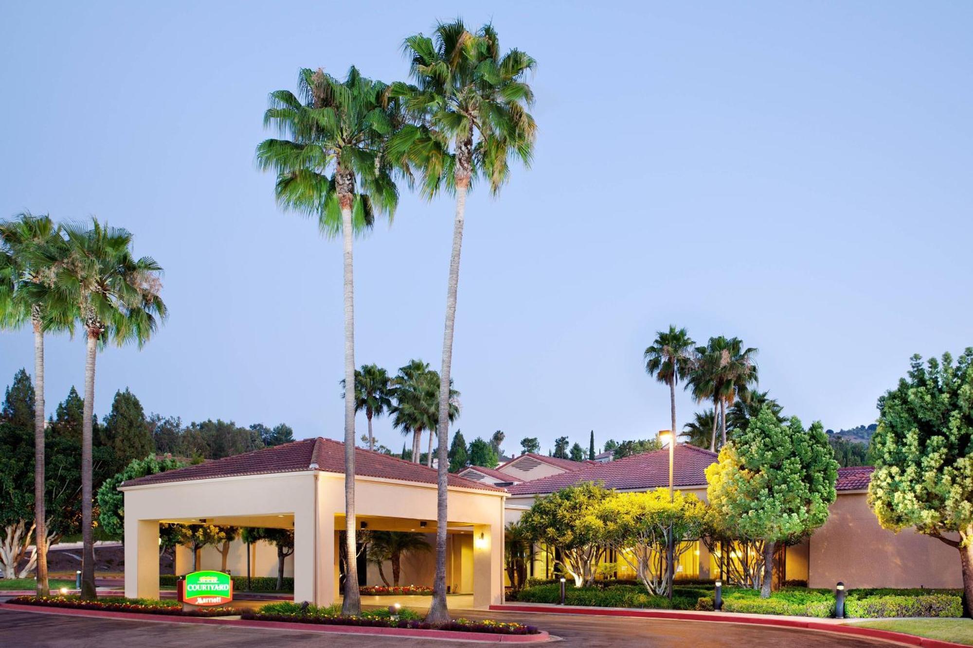 Courtyard By Marriott Angeles Orange County 3*