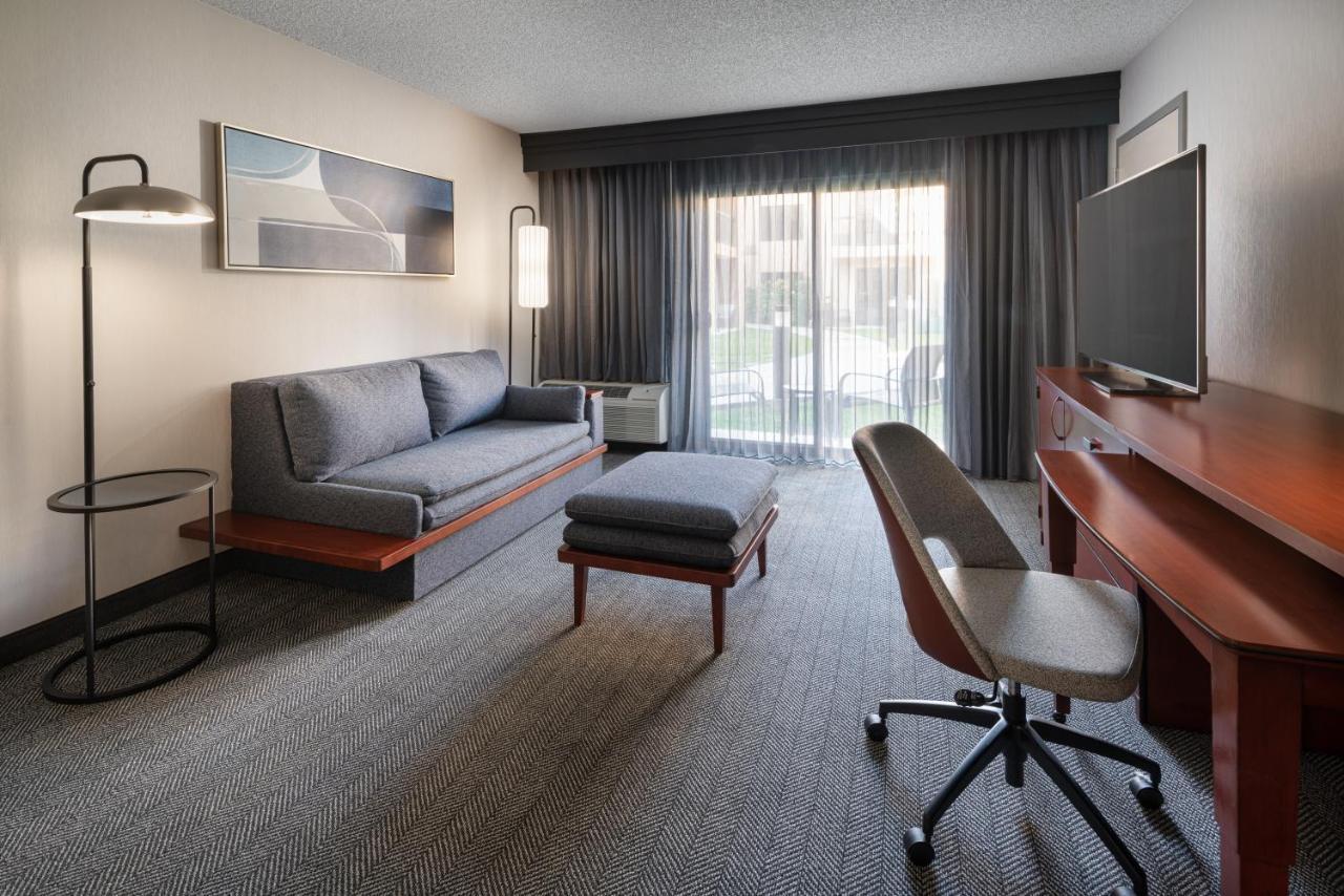 Courtyard By Marriott Angeles Orange County 3*